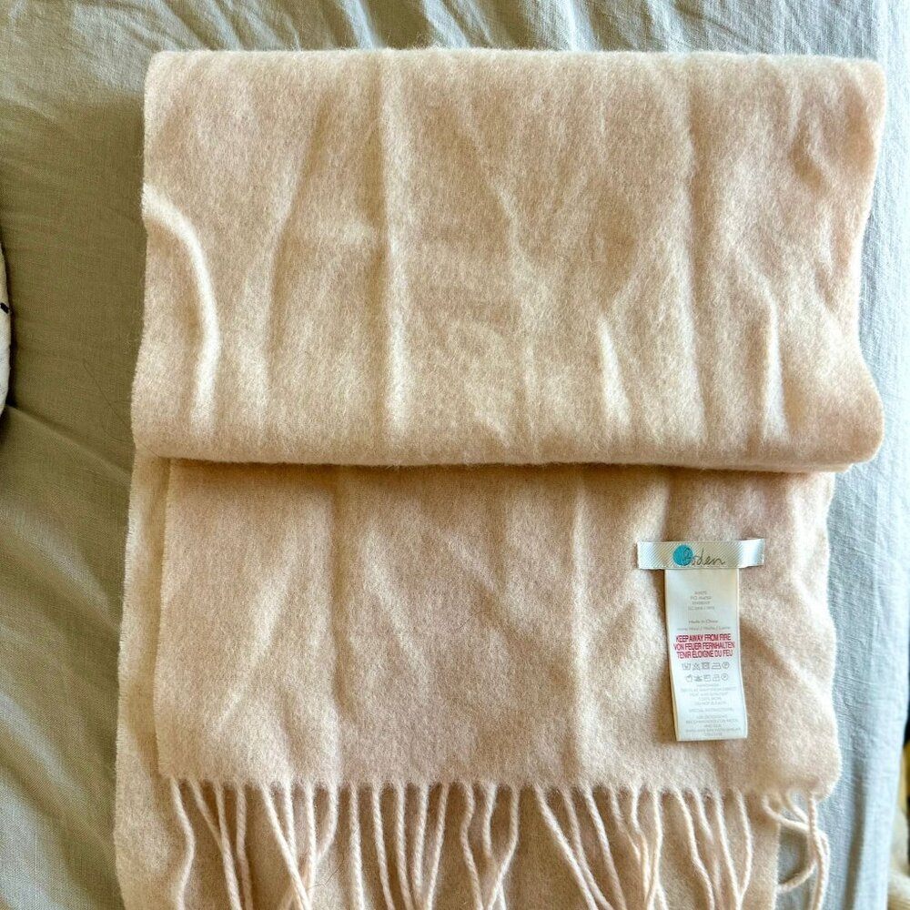 Free Gift! 🎁Boden 100% Wool Scarf
